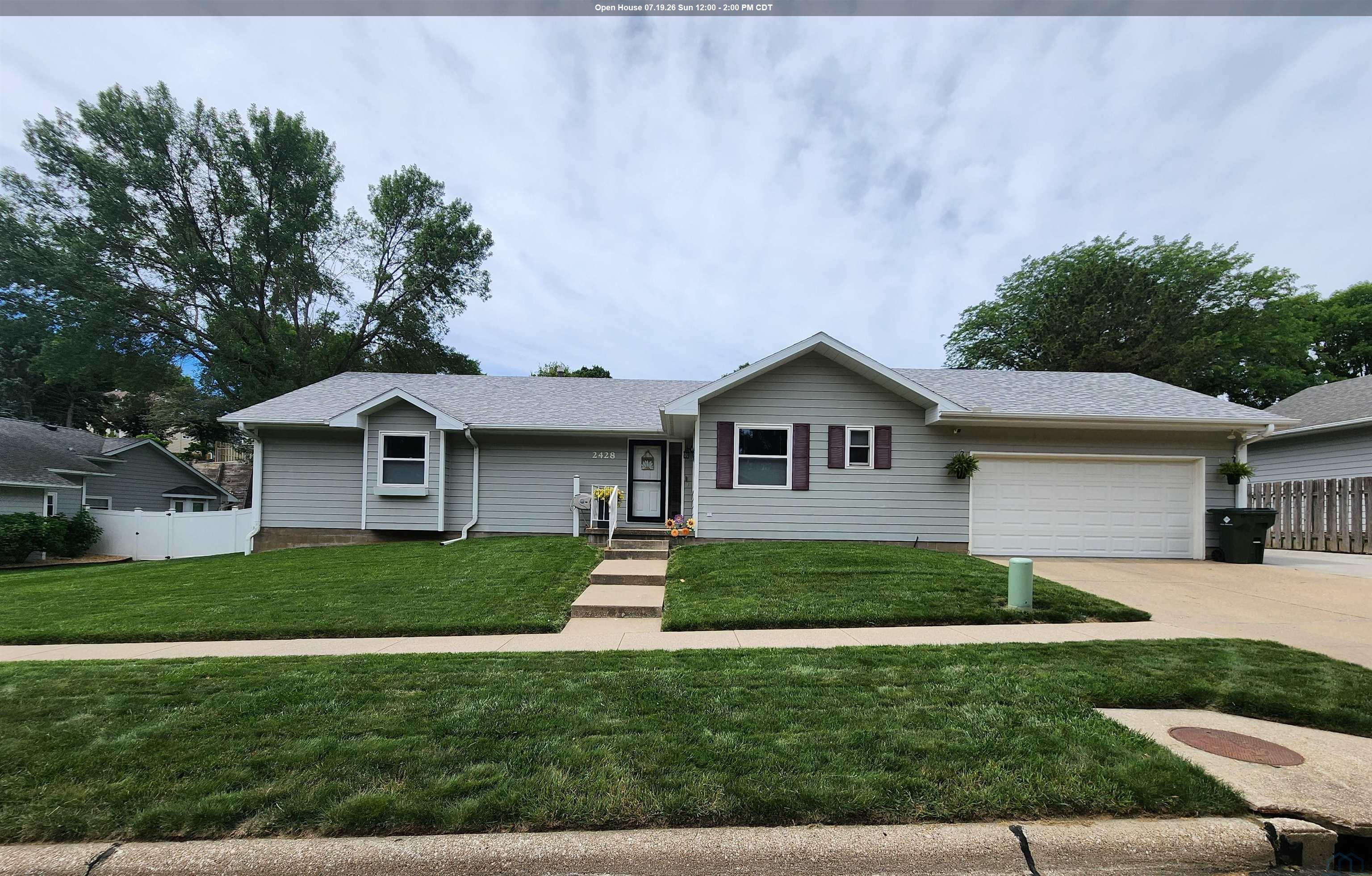 Photo 1 of 37 — 2428 Pueblo Drive, Sioux City, IA 51104