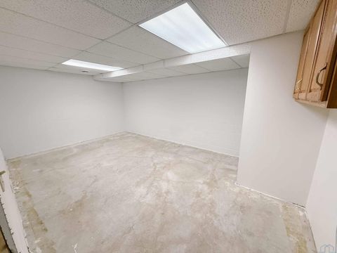 Tiny photo for 513 2nd St NW St, Orange City, IA 51041 (MLS # 831957)