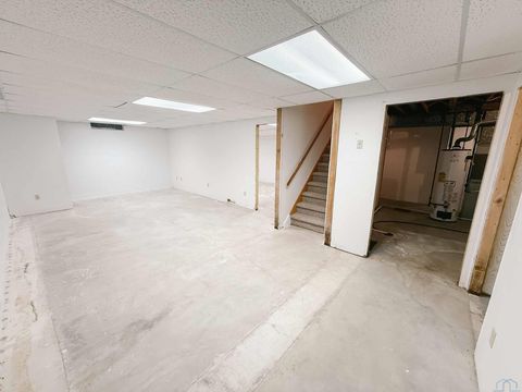 Tiny photo for 513 2nd St NW St, Orange City, IA 51041 (MLS # 831957)