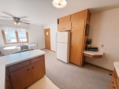 Tiny photo for 513 2nd St NW St, Orange City, IA 51041 (MLS # 831957)