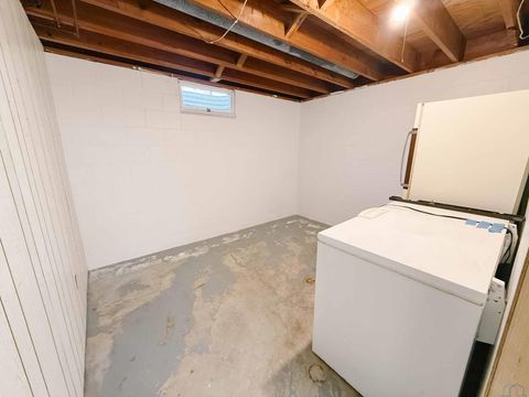 Tiny photo for 513 2nd St NW St, Orange City, IA 51041 (MLS # 831957)