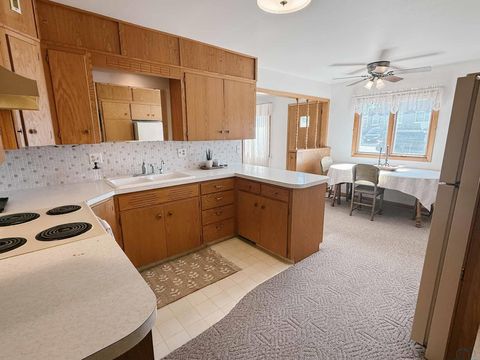 Tiny photo for 513 2nd St NW St, Orange City, IA 51041 (MLS # 831957)