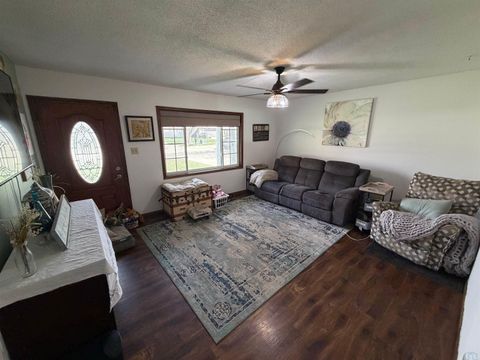 Tiny photo for 221 N 9th Avenue, Sheldon, IA 51201 (MLS # 832558)