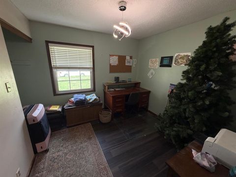 Tiny photo for 221 N 9th Avenue, Sheldon, IA 51201 (MLS # 832558)