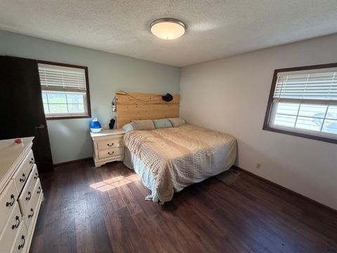 Tiny photo for 221 N 9th Avenue, Sheldon, IA 51201 (MLS # 832558)