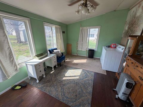 Tiny photo for 221 N 9th Avenue, Sheldon, IA 51201 (MLS # 832558)