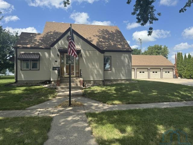 Photo 1 of 27 — 312 S Harrison, Laurens, IA 50554