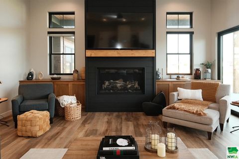 Tiny photo for 716 18th Street SE, Sioux Center, IA 51250 (MLS # 829802)