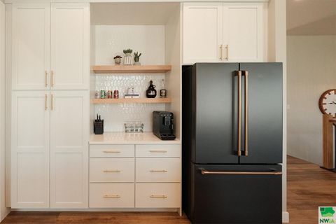 Tiny photo for 716 18th Street SE, Sioux Center, IA 51250 (MLS # 829802)