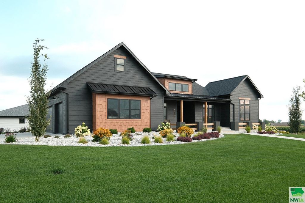 Photo of 716 18th Street SE, Sioux Center, IA 51250 (MLS # 829802)