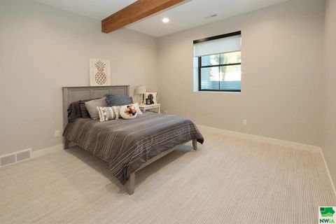 Tiny photo for 716 18th Street SE, Sioux Center, IA 51250 (MLS # 829802)