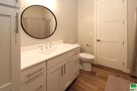 Tiny photo for 716 18th Street SE, Sioux Center, IA 51250 (MLS # 829802)