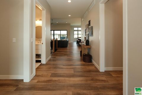 Tiny photo for 716 18th Street SE, Sioux Center, IA 51250 (MLS # 829802)