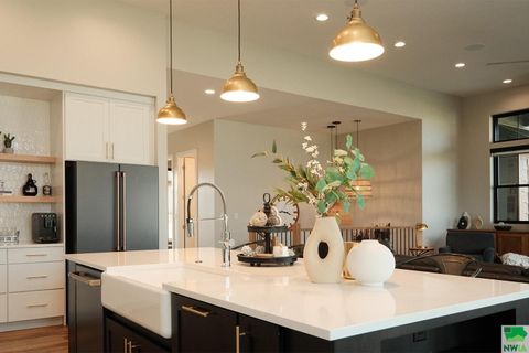 Tiny photo for 716 18th Street SE, Sioux Center, IA 51250 (MLS # 829802)