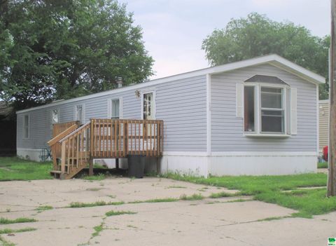 Single Family Residence in Vermillion SD 447 Plum St.jpg