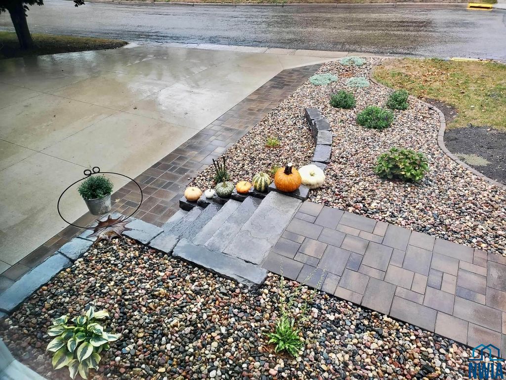 Photo of 305 2nd St, Ireton, IA 51027 (MLS # 831177)