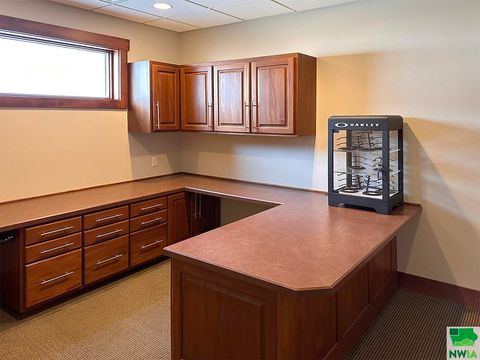 Tiny photo for 318 N Main Ave, Sioux Center, IA 51250 (MLS # 822495)