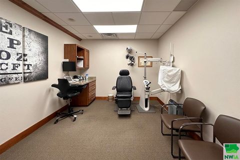 Tiny photo for 318 N Main Ave, Sioux Center, IA 51250 (MLS # 822495)