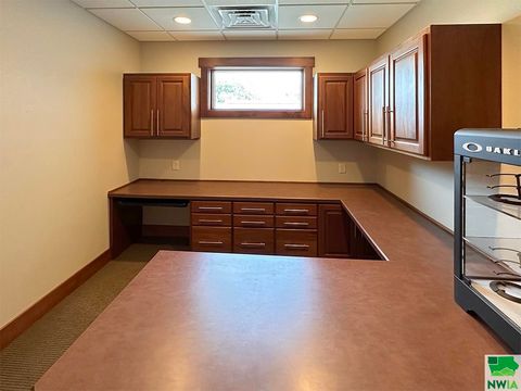 Tiny photo for 318 N Main Ave, Sioux Center, IA 51250 (MLS # 822495)