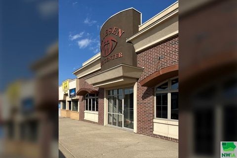 Tiny photo for 318 N Main Ave, Sioux Center, IA 51250 (MLS # 822495)