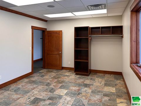 Tiny photo for 318 N Main Ave, Sioux Center, IA 51250 (MLS # 822495)