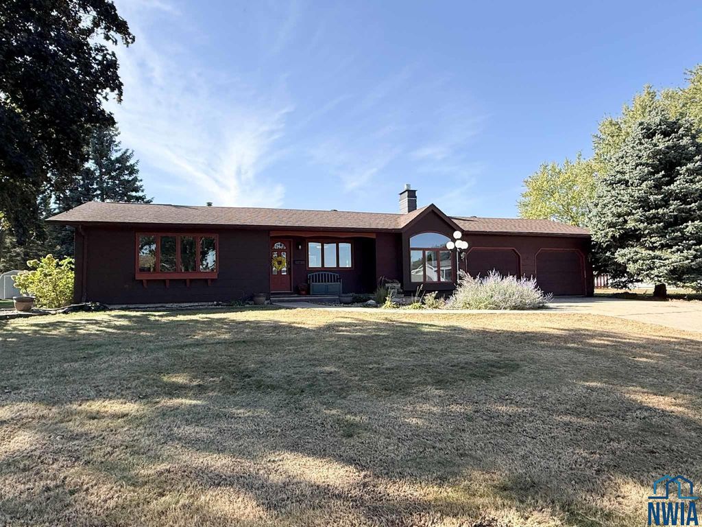 Photo of 1245 3rd Ave SE Ave, Sioux Center, IA 51250 (MLS # 830629)