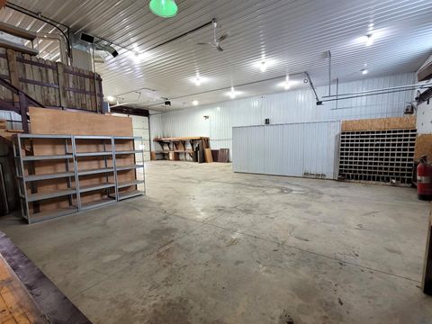 Tiny photo for 410 Pine St, Sheldon, IA 51201 (MLS # 826719)