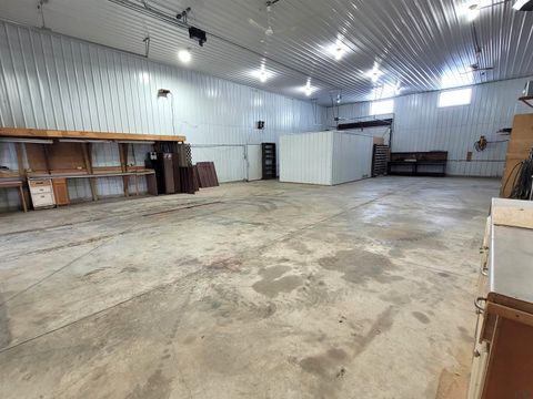 Tiny photo for 410 Pine St, Sheldon, IA 51201 (MLS # 826719)