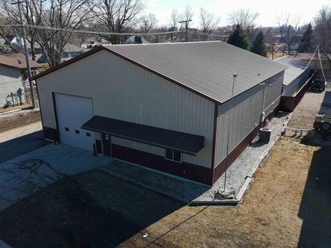 Tiny photo for 410 Pine St, Sheldon, IA 51201 (MLS # 826719)