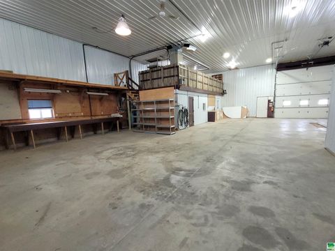 Tiny photo for 410 Pine St, Sheldon, IA 51201 (MLS # 826719)