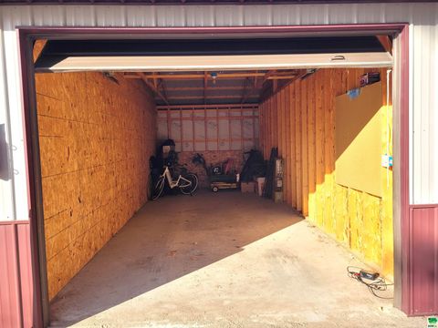 Tiny photo for 410 Pine St, Sheldon, IA 51201 (MLS # 826719)