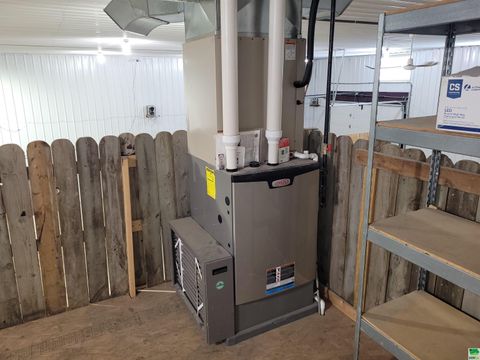 Tiny photo for 410 Pine St, Sheldon, IA 51201 (MLS # 826719)