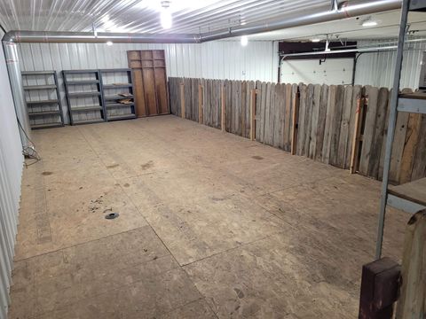 Tiny photo for 410 Pine St, Sheldon, IA 51201 (MLS # 826719)