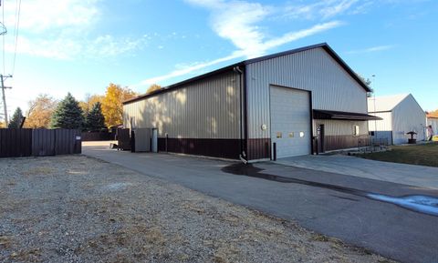 Tiny photo for 410 Pine St, Sheldon, IA 51201 (MLS # 826719)