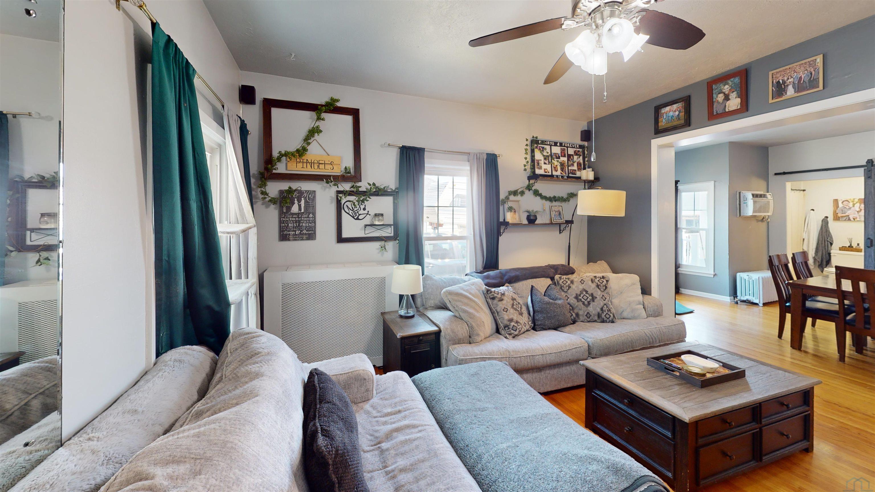 431 SUMNER ST - Photo 3