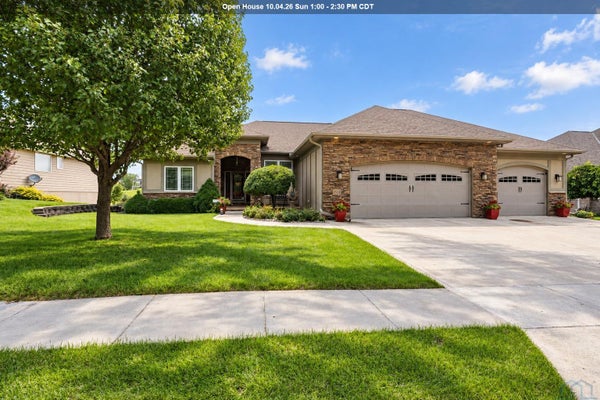 2524 CASTLES GATE DR, SIOUX CITY, IA 51106 - Image a470811da6eebcc58fb2802e337b897b/3021219086