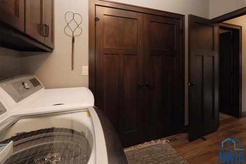 Tiny photo for 1028 8th Ave SE Ave, Sioux Center, IA 51250 (MLS # 830802)