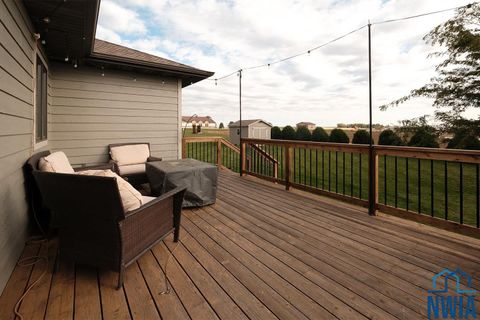 Tiny photo for 1028 8th Ave SE Ave, Sioux Center, IA 51250 (MLS # 830802)