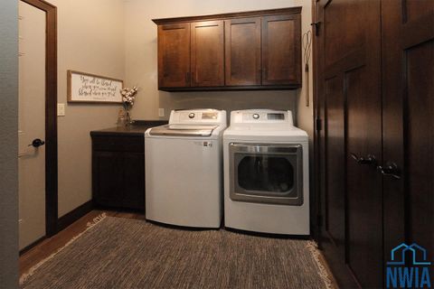 Tiny photo for 1028 8th Ave SE Ave, Sioux Center, IA 51250 (MLS # 830802)