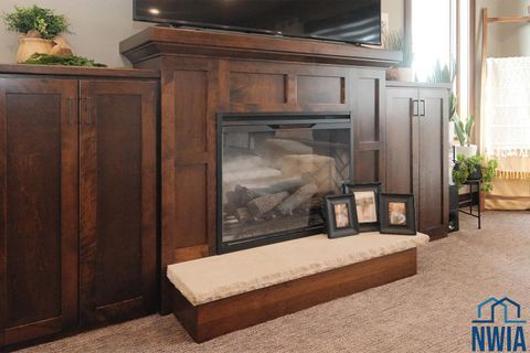 Tiny photo for 1028 8th Ave SE Ave, Sioux Center, IA 51250 (MLS # 830802)