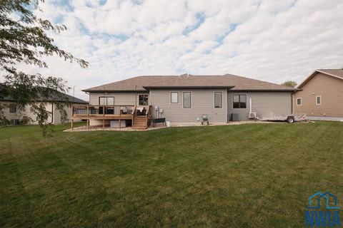 Tiny photo for 1028 8th Ave SE Ave, Sioux Center, IA 51250 (MLS # 830802)