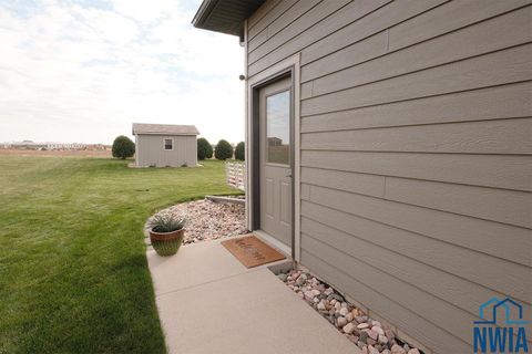 Tiny photo for 1028 8th Ave SE Ave, Sioux Center, IA 51250 (MLS # 830802)