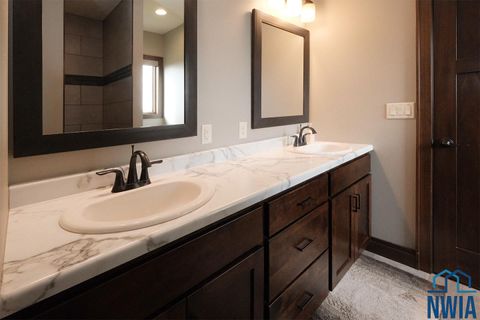 Tiny photo for 1028 8th Ave SE Ave, Sioux Center, IA 51250 (MLS # 830802)