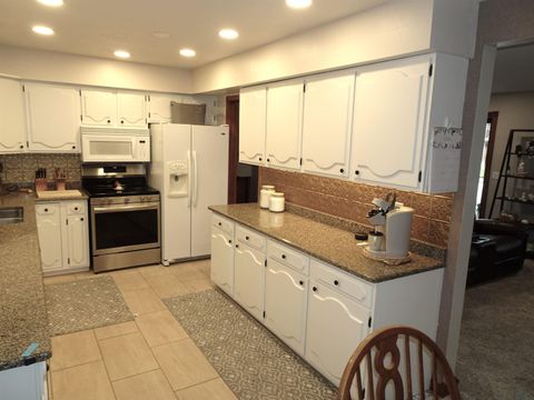 Tiny photo for 601 SW Iowa Street, Orange City, IA 51041 (MLS # 832413)