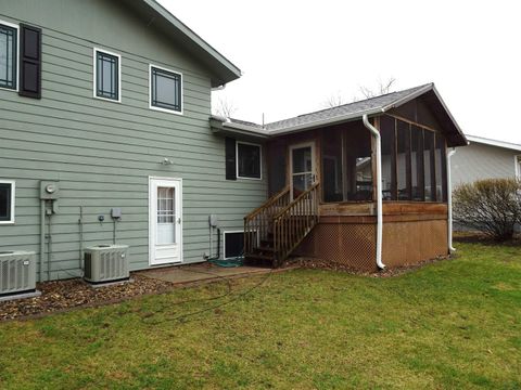 Tiny photo for 601 SW Iowa Street, Orange City, IA 51041 (MLS # 832413)