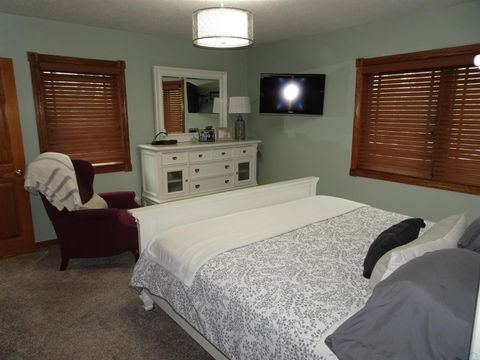 Tiny photo for 601 SW Iowa Street, Orange City, IA 51041 (MLS # 832413)