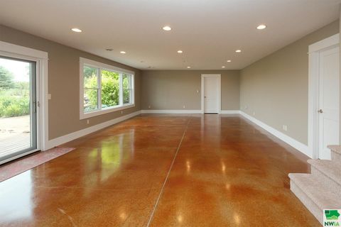 Tiny photo for 103 Andrews Court, Alton, IA 51003 (MLS # 829178)