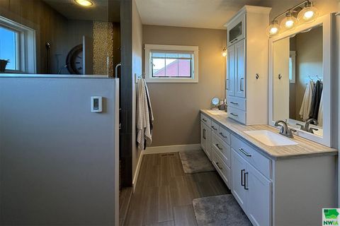 Tiny photo for 103 Andrews Court, Alton, IA 51003 (MLS # 829178)