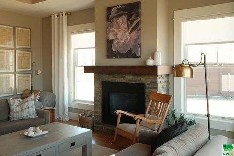 Tiny photo for 103 Andrews Court, Alton, IA 51003 (MLS # 829178)