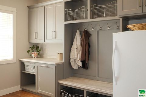 Tiny photo for 103 Andrews Court, Alton, IA 51003 (MLS # 829178)